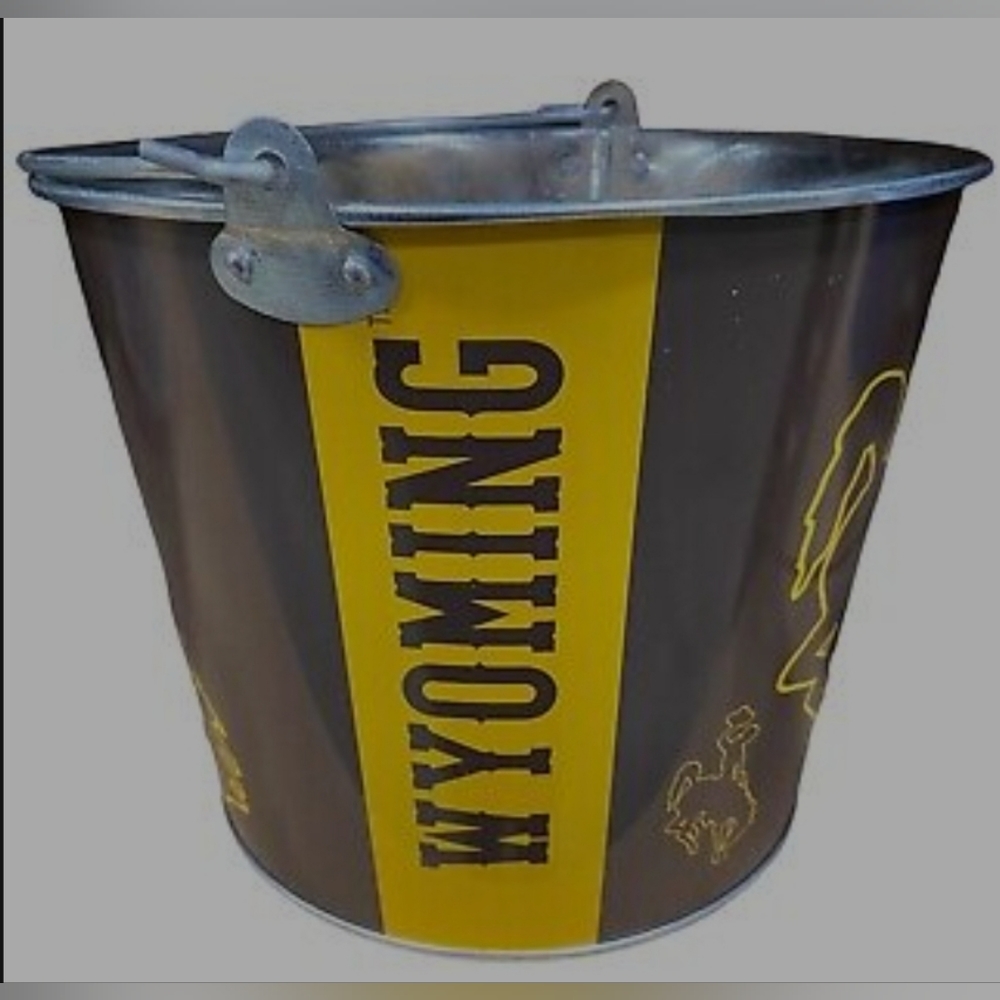 University of Wyoming Metal 5 Quart Bucket NCAA 9.5x7" *Tiny Dents EUC